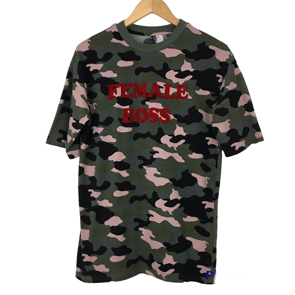 H&M Divided Camouflage Female Boss Graphic Short Sleeve Fitted T-shirt Size S